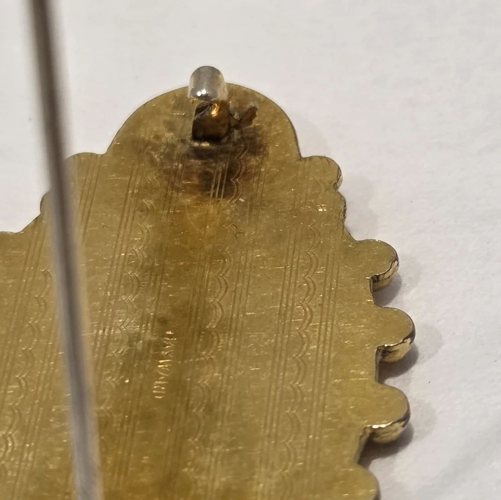 Vintage Hayward Etched Floral Goldtone Brooch